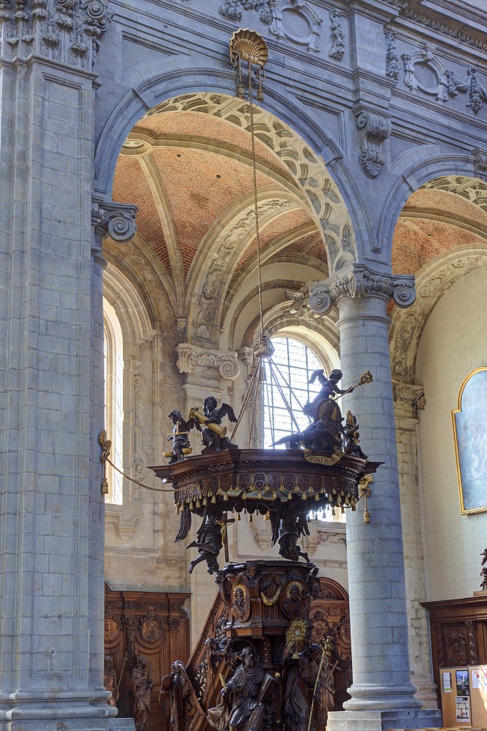 HDR kerkfotografie Sint-Servaasbasiliek Grimbergen basiliek basilica basilique kerk eglise bedevaart rooms katholiek religie religion bedevaartsoord